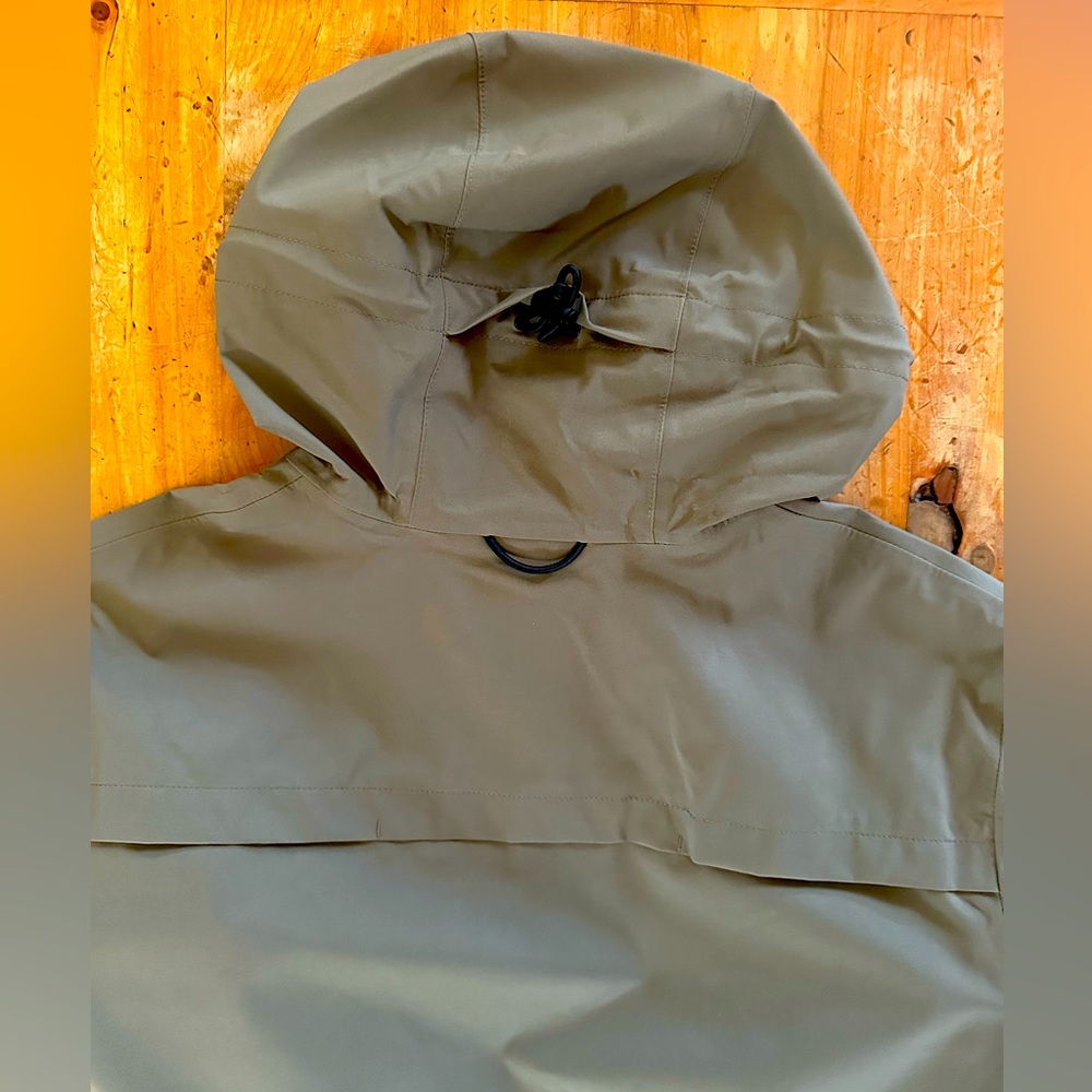 Nike Running Division Wind/Rain Jacket - Picture 14 of 14